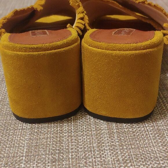 Topshop Mustard Yellow Suede Fringe Mule Heels size 38 - Picture 4 of 6